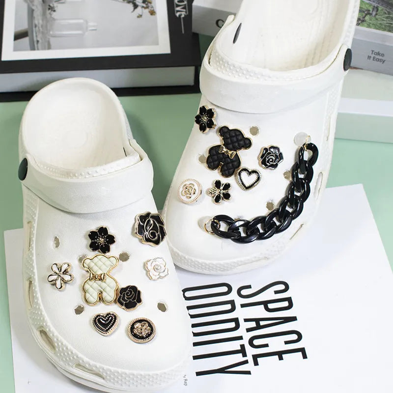 2024 New Shoe Charms Bears Designer DIY Cute Candy Flowers Decaration Accessories for Clogs Kids Boys Women Girls Gifts