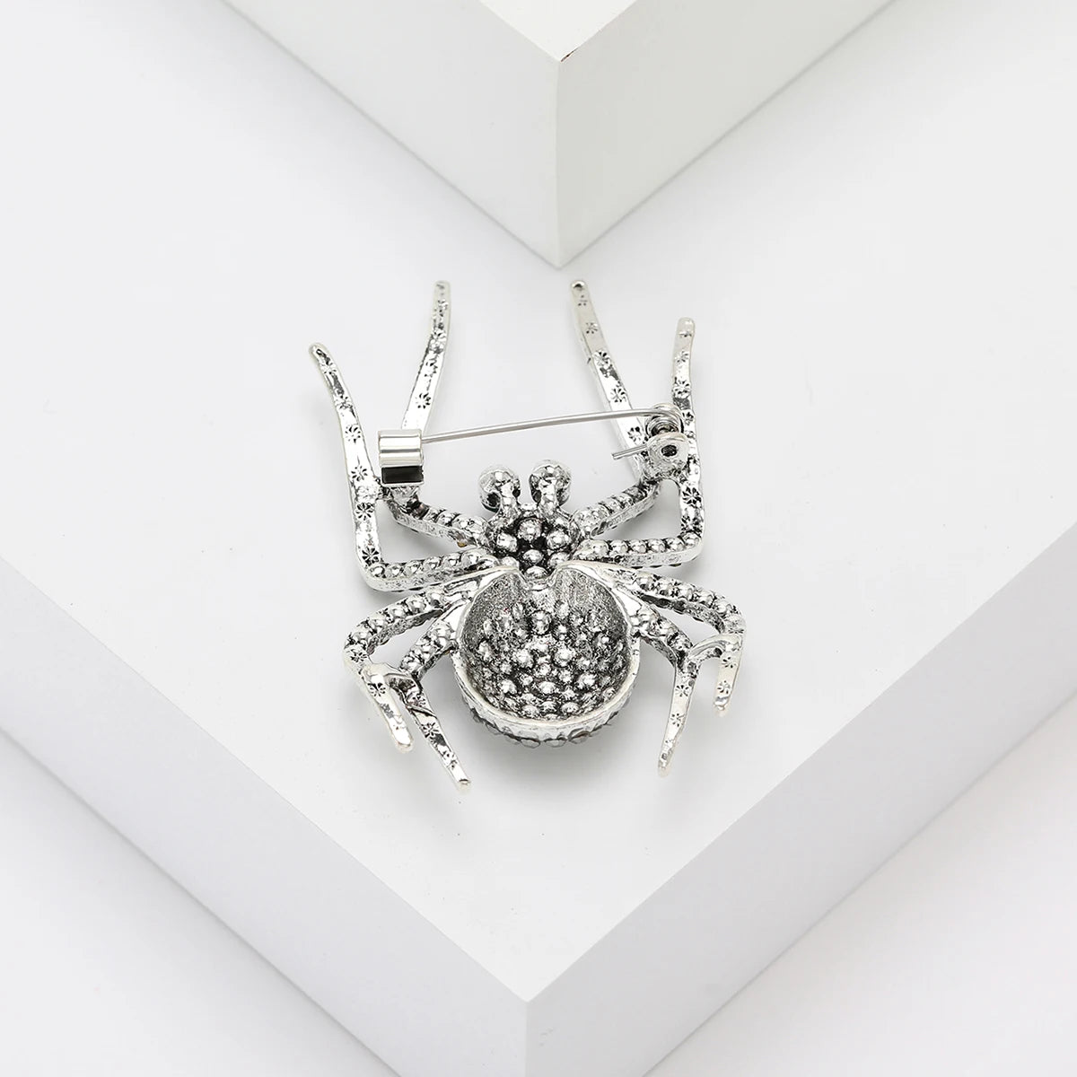 Halloween European and American Creative Retro Spider Breast Pin Fashion Men's Suit Personalized Collar Pin Pin Accessories