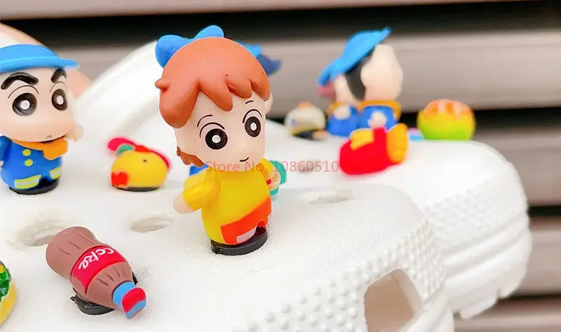 Crayon Shin-Chan 3d Pvc Decoration Buckle Little Cartoon Resin Hole Shoe Own Cave Sandal Design Charms Boy Girl  Accessory