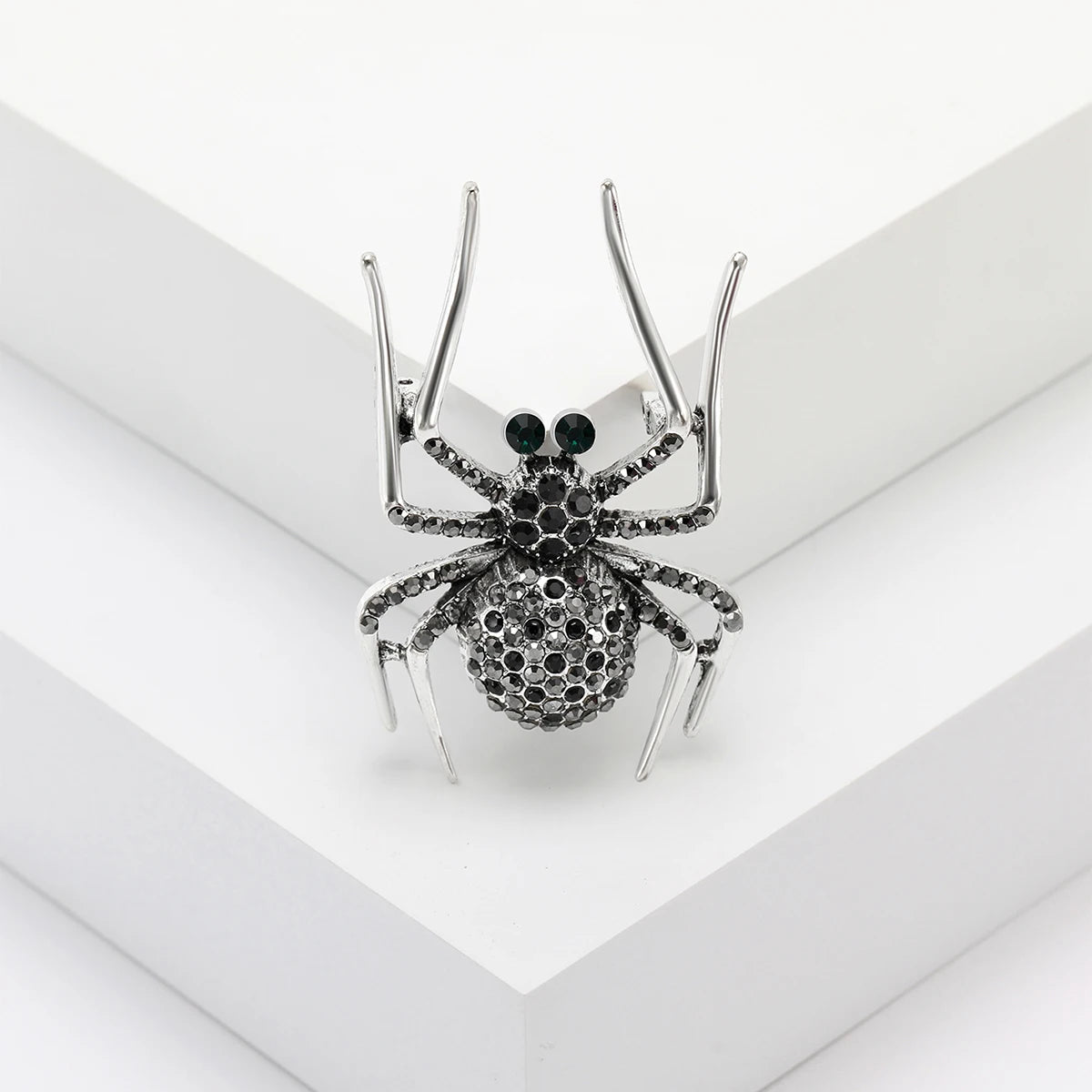 Halloween European and American Creative Retro Spider Breast Pin Fashion Men's Suit Personalized Collar Pin Pin Accessories