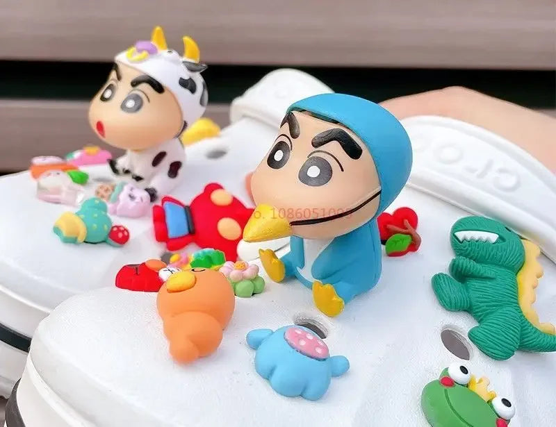 Crayon Shin-Chan 3d Pvc Decoration Buckle Little Cartoon Resin Hole Shoe Own Cave Sandal Design Charms Boy Girl  Accessory