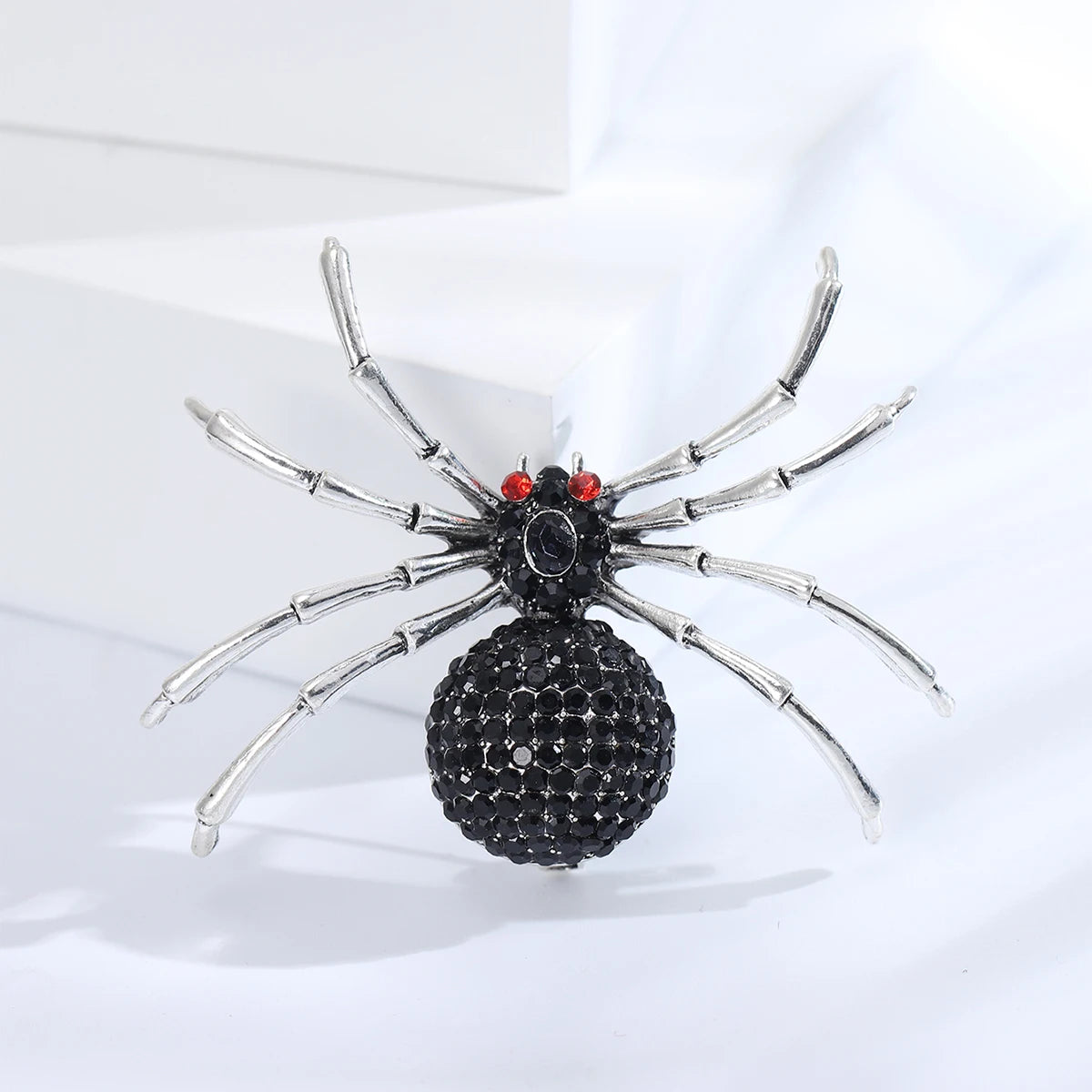 Halloween European and American Creative Retro Spider Breast Pin Fashion Men's Suit Personalized Collar Pin Pin Accessories