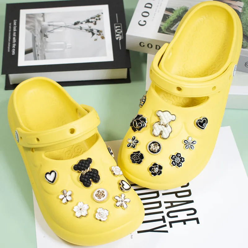2024 New Shoe Charms Bears Designer DIY Cute Candy Flowers Decaration Accessories for Clogs Kids Boys Women Girls Gifts