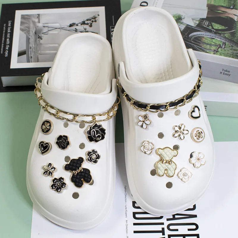 2024 New Shoe Charms Bears Designer DIY Cute Candy Flowers Decaration Accessories for Clogs Kids Boys Women Girls Gifts